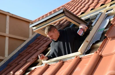 Pose de fenêtres de toit Velux à Gajoubert